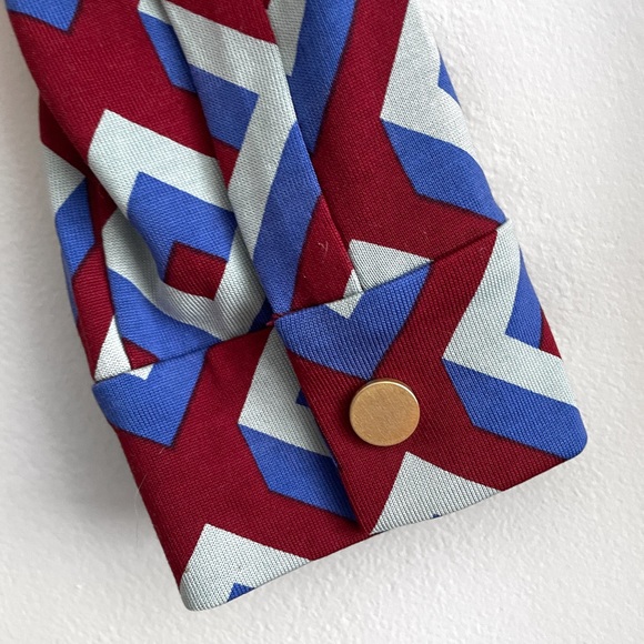 RARE DIANE VON FURSTENBERG Printed Silk Wrap Dress - Picture 4 of 5